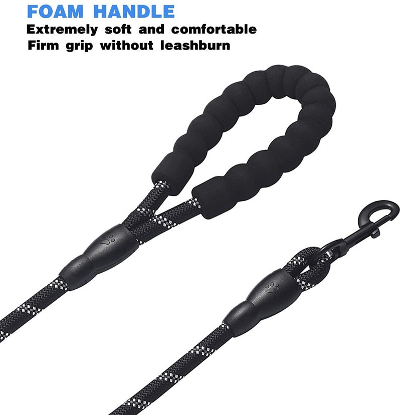 Foam handle prevents leash burn