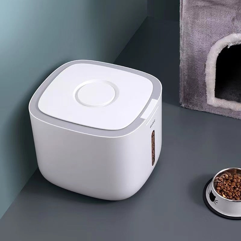 dry food storage container